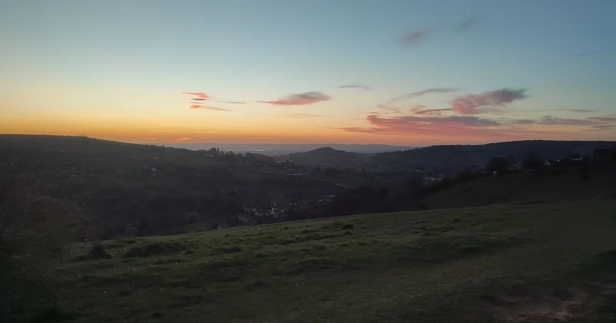 haresfield sunset, niio dance retreat uk